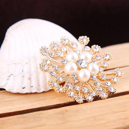 Delicate Pearl Crystal Brooch Pins for Women Girls Dance Balls Wedding Bridal Jewelry - color: D Gold