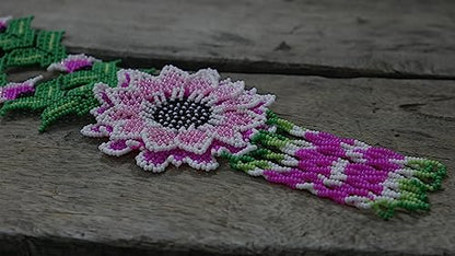 Handmade beaded Native native american style huichol glass seed bead Necklace Collar de cuentas nativas al estilo mexicano de los artesanos regalos para mujeres - color: Pink & White