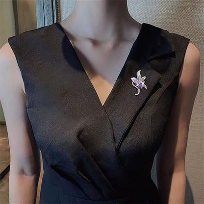 Elegant Purple Lily Flower Brooch Pin Delicate Austrian Crystal Rhinestone Floral Leaf Badges Lapel Pins Clothing Dress Wedding Corsage Accessories Trendy Banquet Prom Jewelry for Women Lady Wife Mom