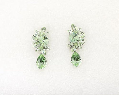 Faship Statement Dangling Floral Clip On Earrings For Women - color: Light Peridot