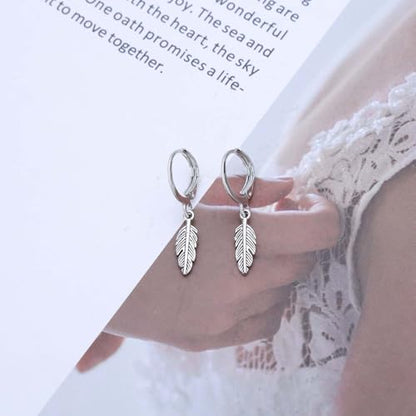 Feather Hoop Dangle Earrings Silver Huggie Hoop Earrings Small Feather Leaf Drop Earring Vintage Metal Tiny Leaf Earring Jewelry for Women