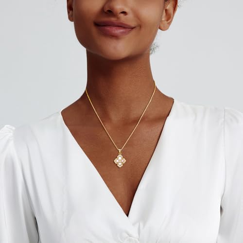 Zeffy Gold Pearl Necklace for Women, Dainty 14K Gold/Silve Plated Layered Pearl Choker Pearl Earrings Pearl Bracelets Wedding Trendy Gold Jewelry Set for Women Gifts - style: Gold Clover Necklace-1PCS