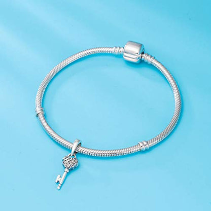 Charms for Bracelets and Necklaces Statue of Liberty CHARM and Family Clasp Safety Chain Charm Beads Charms Jewelry for Women - color: Regal Key