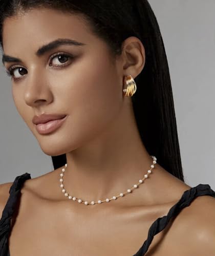 Golden Hoop Earrings For Women The Twisted Close-Fitting Hoop Shape Is Crafted With Gold-Plated Material And S925 Silver Pins Light Luxury Elegant Unique And Minimalist Style - color: GEE4010-Gold