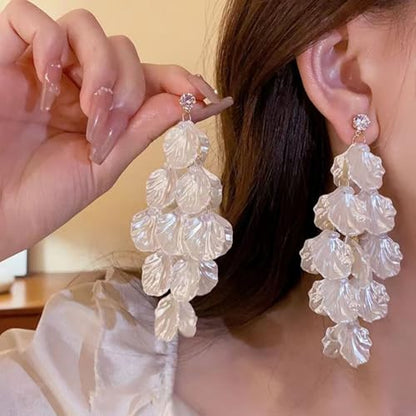 Seashell Pearl Stud Earrings for Women Ocean Sea Theme Sweet Double Layer Acrylic Shell Lightweight Dangle Drop Earrings for Summer Beach Holiday Halloween Party Jewelry Accessories - color: Seashell tassel earrings