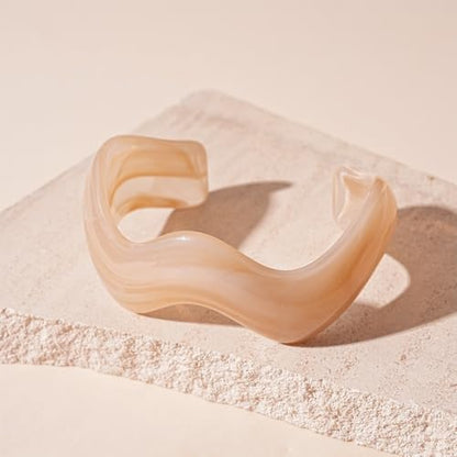 Creative Wave-shaped Opening Cuff Bracelets Statement Colorful Geometric Chunky Bangle Bracelets Acrylic Resin Irregular Wristbands for Beach Vacation Jewelry - color: Shallow Khaki