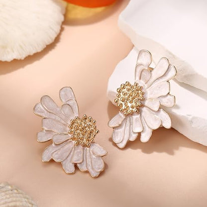 Gold Clip On Earrings for Women Trendy Non Piercing Flower Dangle Earrings Floral Earring 14K Gold Plated Lightweight Earrings for Non-Pierced Ears Fake Earrings Set - style: Daisy Flower
