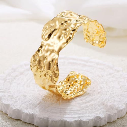 Chunky Gold Cuff Bangles Bracelets for Women Wide Hammered Bangles Vintage Statement Wrist Cuff Bracelets Jewelry