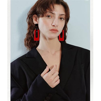 Boho Lightweight Retro Simple Acrylic Splicing Rectangle Earrings for Women Creative Exaggerated Statement Dangle Drop Earrings Jewelry - color: Black Red