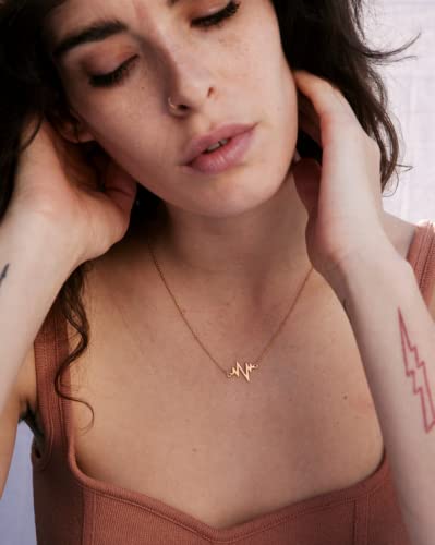 Bryan Anthonys Pendant Necklaces and Sets in a Variety of Styles and Colors - color: Gold, style: There In A Heartbeat