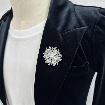 Shell Pearl Flower Flower Wreath Rhinestones Statement Brooches Lapel Pins for Women Girls Fashion Dainty Gold Tone Crystal Floral Brooch Pin for Dresses Suit Wedding Party Trendy Jewelry - color: Silver