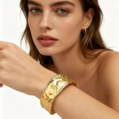 YBMYCM Chunky Shell Cuff Bracelet for Women, Hammered Boho Open Bangle | Adjustable Irregular Wide Bracelets Jewelry Gifts for Women, Perfect for Daily Wear - color: C-Gold