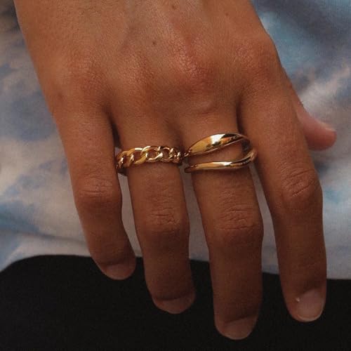 Hey Harper Gold Ring for Women - Gold Plated Stacking Waterproof & Sweatproof Jewerly Ring - Everday Non Tarnish Cute Fashion Circle Rings - style: Romeo & Juliet Set