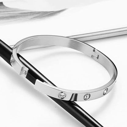 VQYSKO Love Friendship Bracelet Bangle Gold Rose Gold Silver with Cubic Zirconia Stones Stainless Steel Hinged Jewelry with Crystal Oval Bracelet Birthday Present for Her Women Teen Girls - style: B0CHNXXVFS