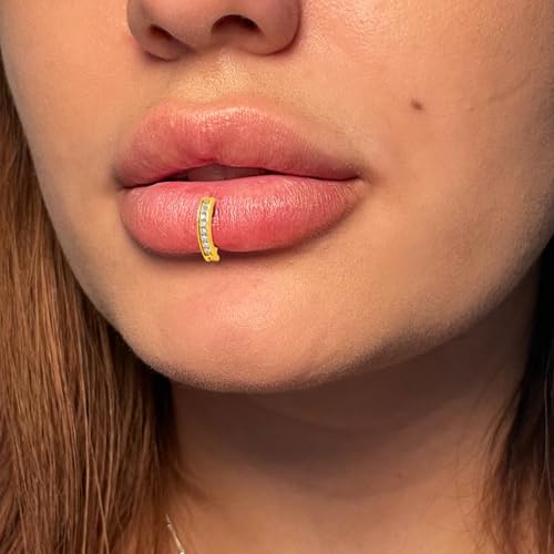 16G Labret Stud, G23 Titanium Vertical Labret Lip Piercing Jewelry, Gold Eyebrow Ring Clicker Belly Button Ring Hoop For Women Men - color: Gold, size: 8mm Clear CZ