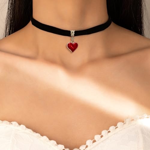 Qceasiy Gothic Black Necklace for Women, Adjustable Victorian Velvet Lace Collar, Halloween Party Cosplay Jewelry Gift - style: Red Heart