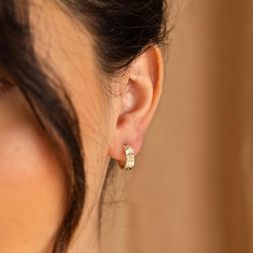 LLWOM Vintage Earrings,14k Gold Plated Gold Pearl,Moon, Star,Flower Earrings Hypoallergenic Lightweight Hoops Gifts - style: Flower Earrings