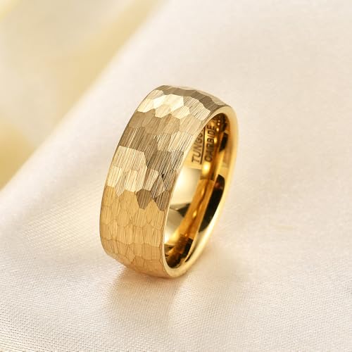 VQYSKO Hammered Tungsten Carbide Wedding Band Ring for Men Women - color: Gold 8mm