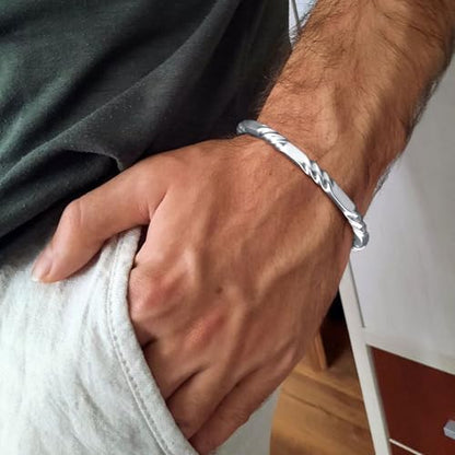 Hisatan Stainless Steel Mens Cuff Bracelet, Minimal Twist Cool Antique Retro/Silver/Black Open Metal Cuff Bangle Bracelets for Men, 65/70mm - color: Silver