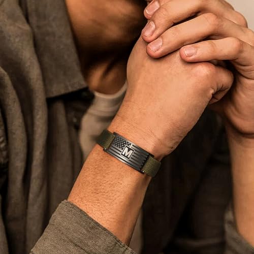 C-leen American Flag Initial Bracelet for Men Boy, Stainless Steel Letter Charm Bracelet Mens Gifts Elastic Stretch Gifts Bracelets for Dad Husband Son Gift - color: E