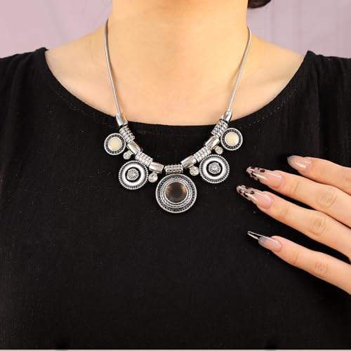 Bethynas Boho Ethnic Round Charm Pendant Choker Necklace Retro Silver-Toned Hippie Chunky Neck Chain Tribal Pattern Statement Accessories for Women