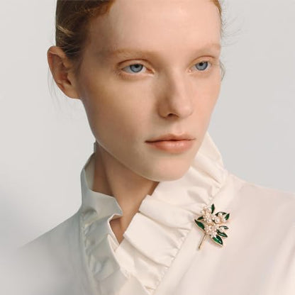 SHE'S FREE STYLE JUST FOR YOU Handmade Gardenia Brooches and Pins For Women, Enamel Flower Brooch Green Leaves Pins Hand Dripping Oil Jewelry Brooch Pins Fashion Garland Safety Pins - color: Gardenia Bouquet