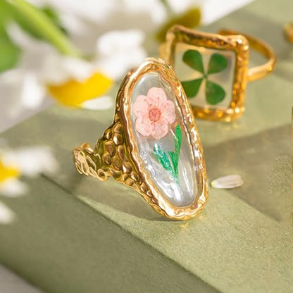 Hebelee Handmade Dried Flower Statement Ring for Women | Gold-Toned Stainless Steel,Adjustable,Pressed Blossom Forget-Me-Not Flowers Open Band Rings,Wedding Holiday Jewelry - color: Hammered Oval C