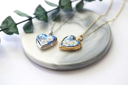 Handmade Heart Shaped Dried Pressed Forget Me Not Flower Photo Locket Pendant Necklace - color: Gold, style: WHITE+ROYAL BLUE