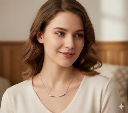 Amazon Essentials Women's Sterling Silver Horizontal Bar Necklace - Minimalist Silver Bar Pendant on Box Chain, Trendy Everyday Jewelry Gift for Women
