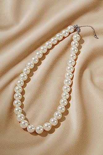 BABEYOND Round Imitation Pearl Necklace Wedding Pearl Necklace for Brides - color: White, size: 12mm