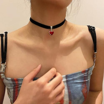 Qceasiy Gothic Black Necklace for Women, Adjustable Victorian Velvet Lace Collar, Halloween Party Cosplay Jewelry Gift - style: Red Heart