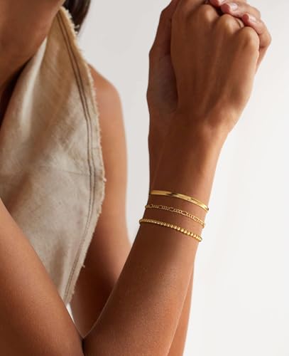NECOCY Gold Bracelets Sets for Women Waterproof | Non Tarnish Gold Plated Cuban Paperclip Link Chain Stackable，Trendy Jewelry Accessories Gifts for Women - style: 6Pcs BRACELET SET-05