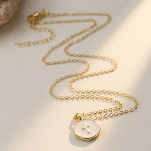 Dainty Necklace Initial Necklace For Women Round Moon star Clover Pendant Chain Coin Necklaces - color: P