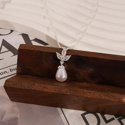 Pearl Necklaces for Women Trendy,Dainty Pearl Pendant Necklace | 14k Gold Plated Elegant Pearl Necklace,Simple Pearl Pendant,Dainty Gold Jewelry,Waterproof Summer Bridal Wedding Accessories - color: SILVER-12