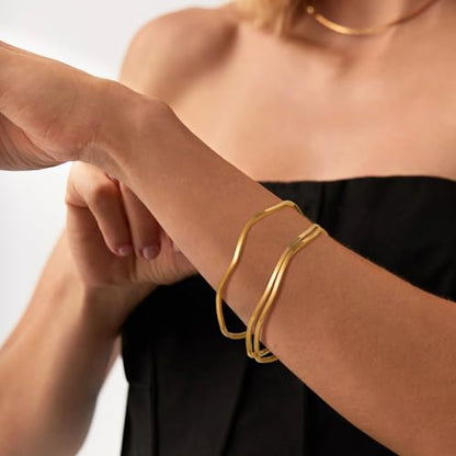 Awinesn 18K Gold Plated Bangles for Women Stainless Steel Glossy Stackable Thin Round Bracelets Solid Plain Polished Bangles Bracelets Set of 3 Jewelry for Women - size: 8 inches, style: wave-3-G