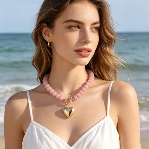 Chunky Heart Necklaces for Women Colorful Resin Beaded Necklaces for Women Gold Puffy Heart Statement Necklace Trendy Acrylic Choker Jewelry Gift - color: light pink