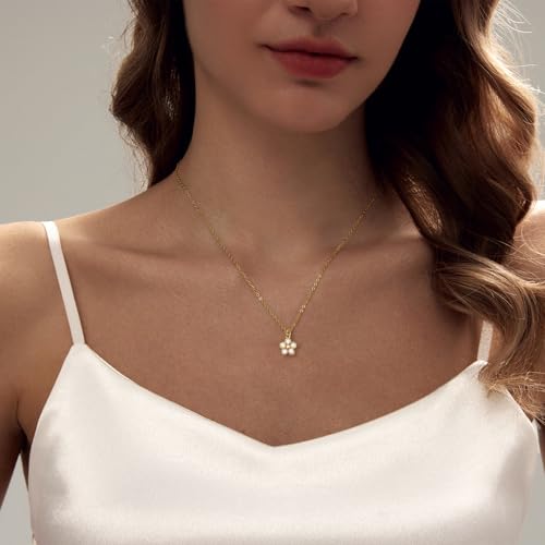 Luxval Diamond Pendant Gold Necklace for Women，Dainty 18k Gold Plated Choker Necklaces Simple Gold Jewelry Gifts for Women - color: Gold-Daisy