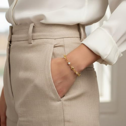 Gift Set Women's Watch gold- Jewelry set- Necklace-Ring- Earrings - Band