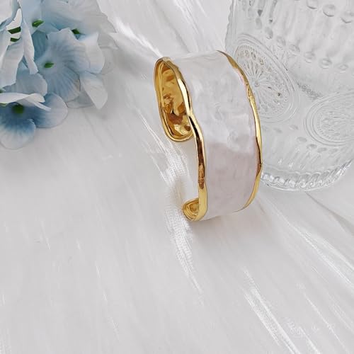 YBMYCM Chunky Shell Cuff Bracelet for Women, Hammered Boho Open Bangle | Adjustable Irregular Wide Bracelets Jewelry Gifts for Women, Perfect for Daily Wear - color: C-White
