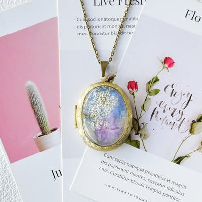 Vintage Photo Locket Necklace Handmade Pressed Flower Locket Necklace for Women - style: Hydrangea(1.53"x 1.85")
