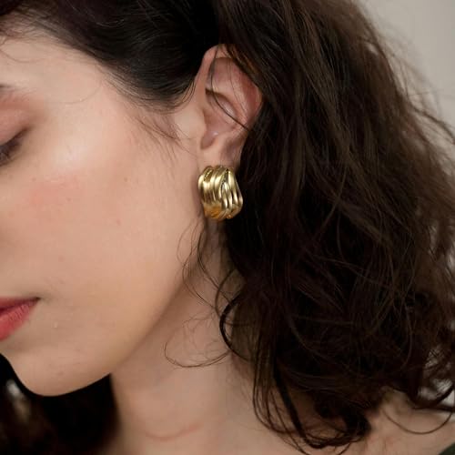 Mytys Two Tone Huggie Hoop Earrings Cross Over Design Twisted Rope Silver Gold Statement Wide Band Clip On Hoops for Women Fashion Jewelry Gift - color: Wave Gold