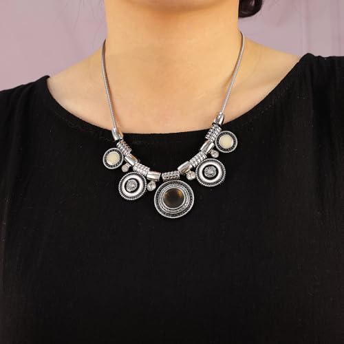Bethynas Boho Ethnic Round Charm Pendant Choker Necklace Retro Silver-Toned Hippie Chunky Neck Chain Tribal Pattern Statement Accessories for Women