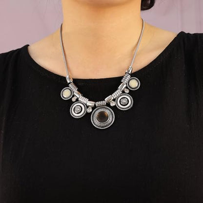 Bethynas Boho Ethnic Round Charm Pendant Choker Necklace Retro Silver-Toned Hippie Chunky Neck Chain Tribal Pattern Statement Accessories for Women