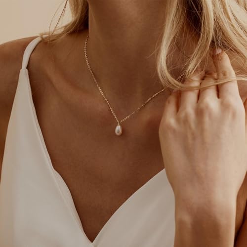 Pearl Necklace for Women, Dainty Pearls Choker Necklace for Women 14K Gold Plated Layered Pendant Necklace Handmade Gold Chain Necklace Everyday Jewelry Gift - color: Single Long Pearl