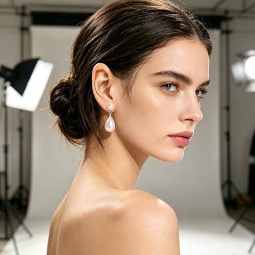 Teardrop Pearl Drop Earrings for Women Classic White Waterfall Dangle Earrings Elegant Gold Plated Wedding Bridal Pearl Ear Jewelry for Daily Party Evening Wear
