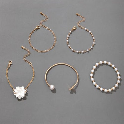 5Pcs Boho White Flower Beaded Pearl Bracelets for Women Trendy, Cute Gold Silver Stackable Floral Petal Pearls Beads Chain Bracelet Holiday Jewelry Gifts - color: Gold