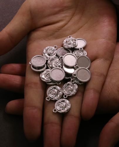 Saint Therese of Lisieux/Saint Mother Teresa of Calcutta/Divine Mercy Jesus/Mater Dolorosa Patron Saint Medal Charm Pendant for DIY Rosary Necklace Bracelet Jewelry Making Part - color: 30pcs-Rose Floral