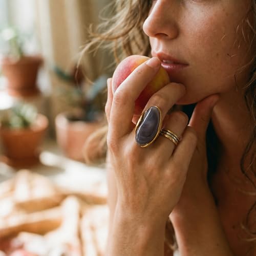 Mchic Colorful Chunky Statement Ring for Women: Boho Large Oval Acrylic Finger Ring Stainless Steel Adjustable Beach Summer Y2K Handmade Jewelry Gift for Women - color: Black