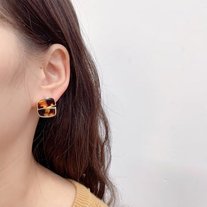 Rectangle/Round Leopard Print Stud Earrings for Women Gold Plated Vintage Geometric Resin Leopard Statement Studs Simple Unique Trendy Jewelry for Her Bff