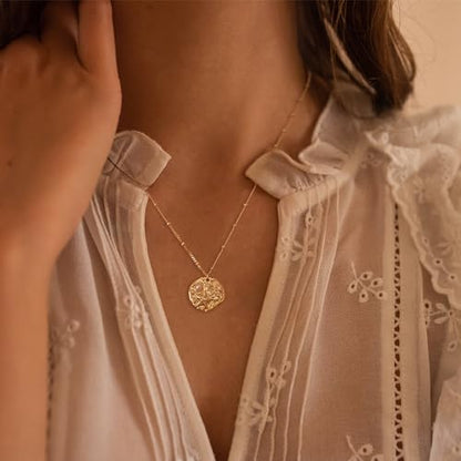 MTMY Gold Starfish Necklace 14K Gold Plated Shell Conch Ocean Pendant Necklace for Women Beach Summer Jewelry - style: pearl starfish